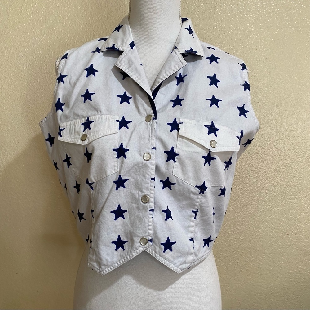Wrangler Women’s Star Print Western Sleeveless Top
